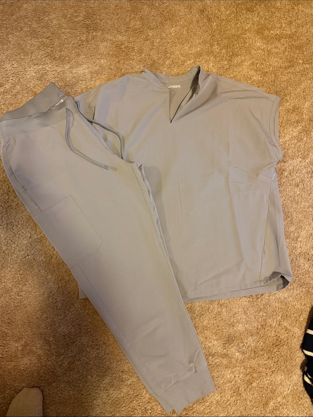 Undaria Light Gray Relaxed Jogger Set - Women's Casual Track Pants & Top
